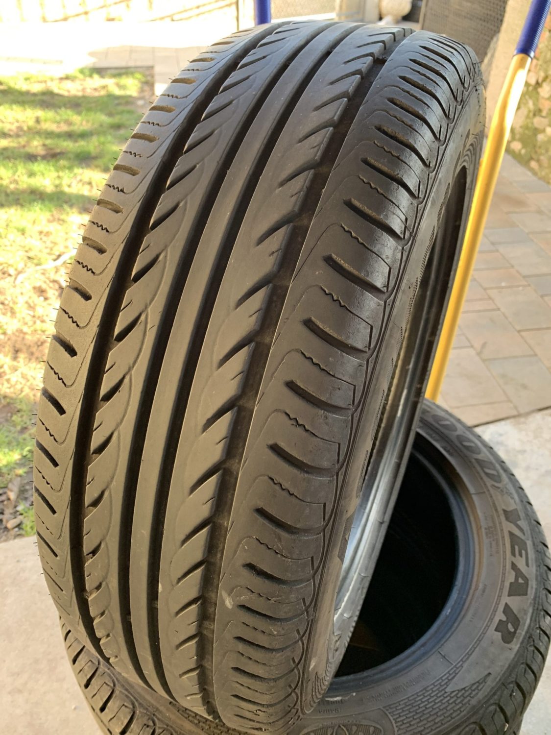 Gomma Auto 205/60 R16 Pneumatico Estivo SUPERIA ECOBLUE HP 205/60 R16 92H - Gomma Efficiente E Silenziosa Gomme Auto 205 55 R16