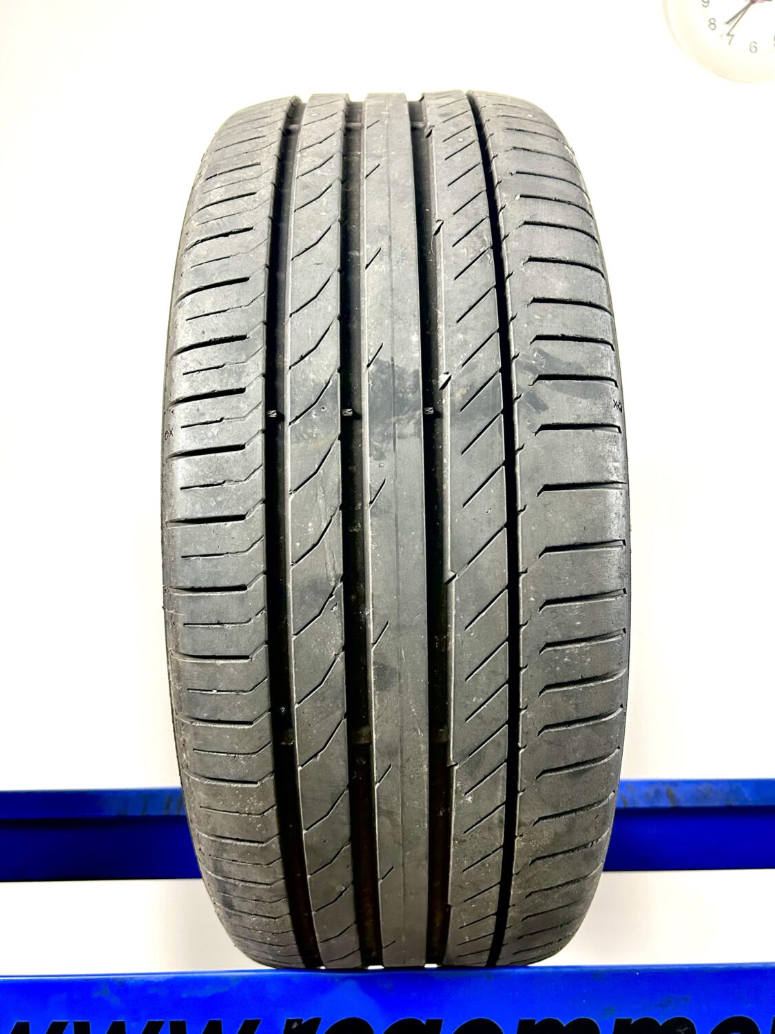 Continental 235/45 R18 94V - immagine 2