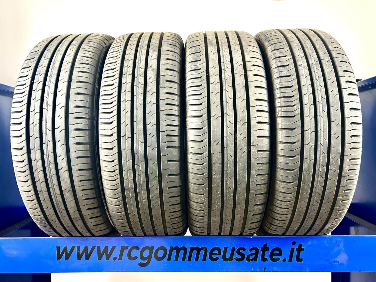 Continental 215/60 R17 96H