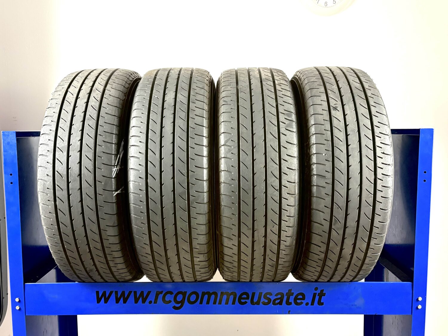 Yokohama 225/60 R18 100H