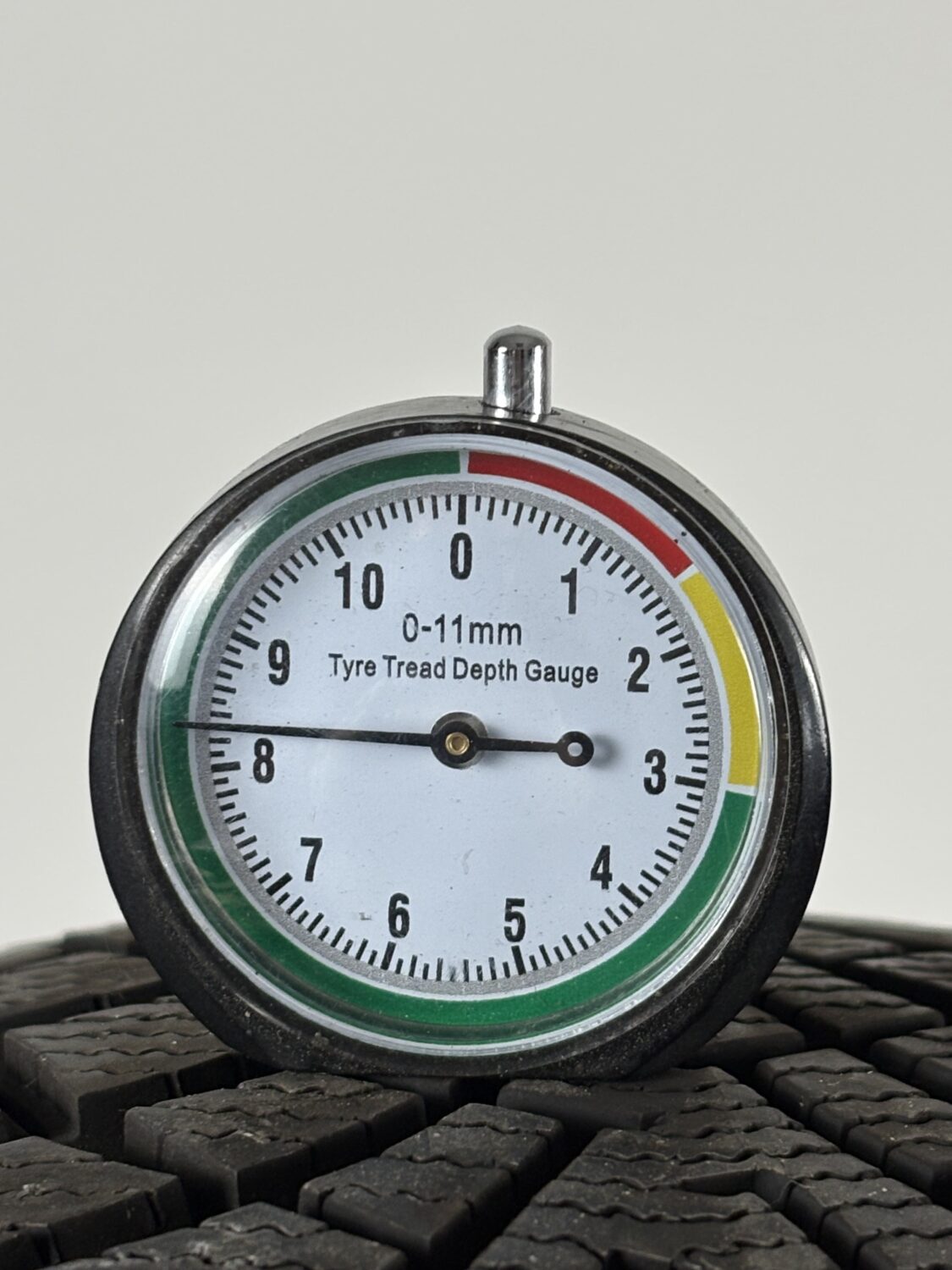 Goodyear 195/55 R16 87H M+S Invernali - immagine 3