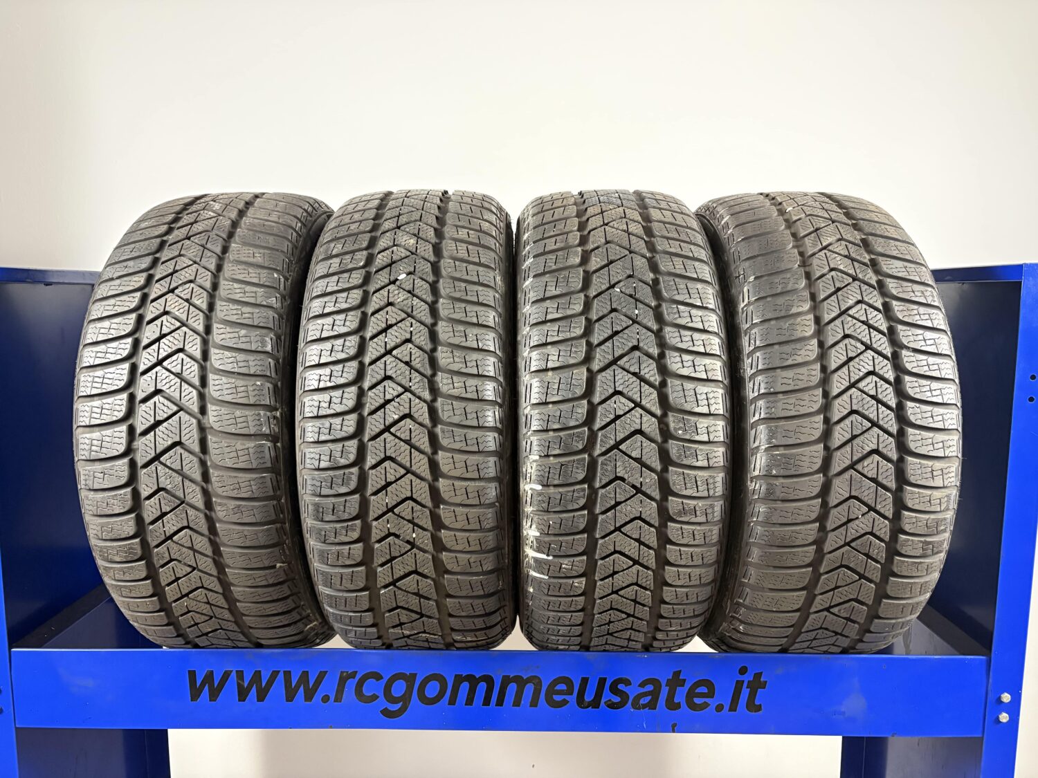 Pirelli 225/40 R18 92V M+S invernali