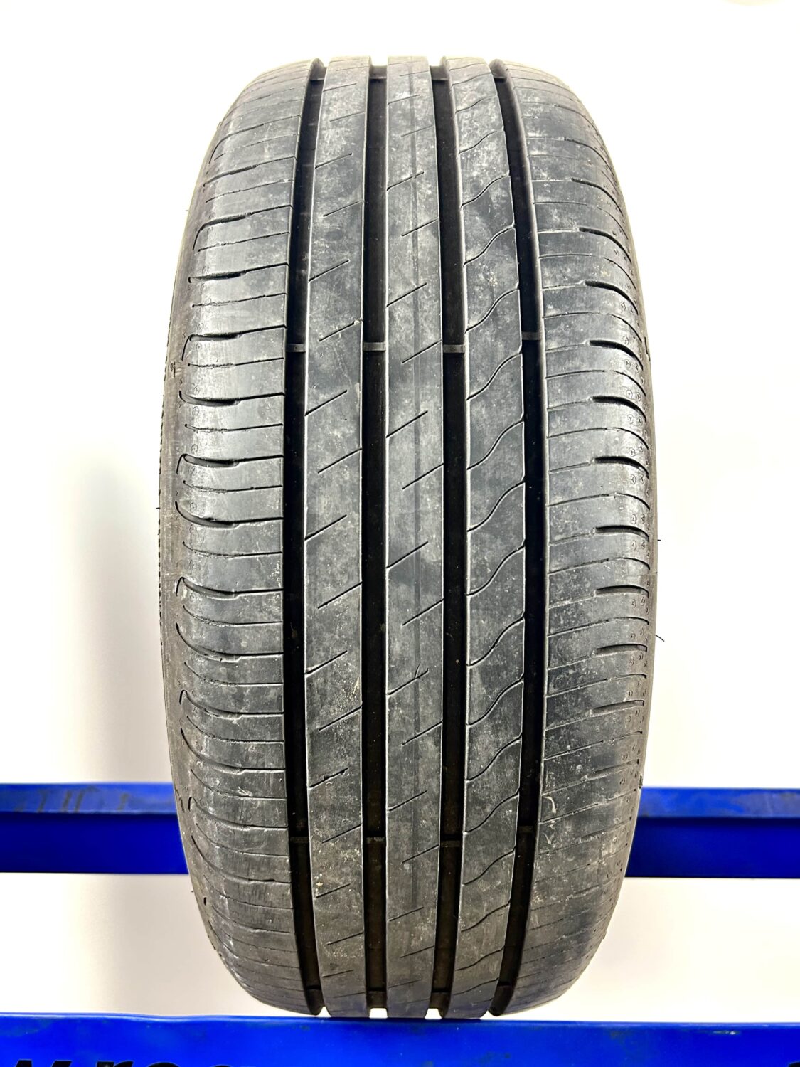 Goodyear 215/55 R17 98W - immagine 2