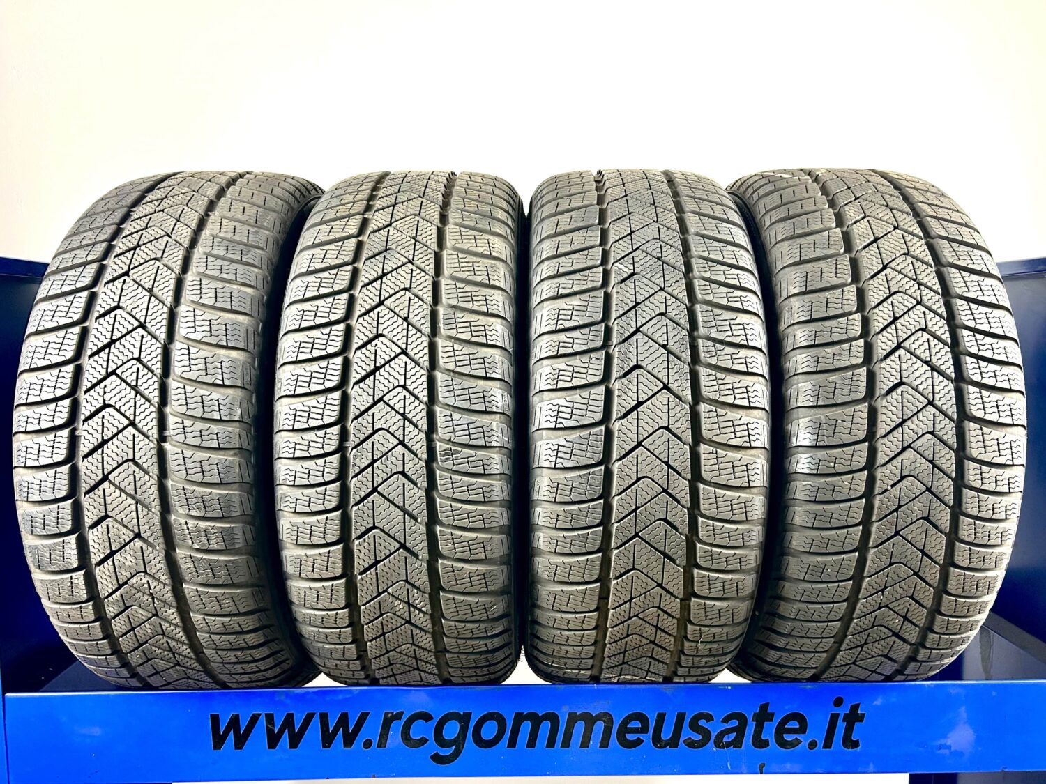 Pirelli 225/40 R18 92V M+S invernali