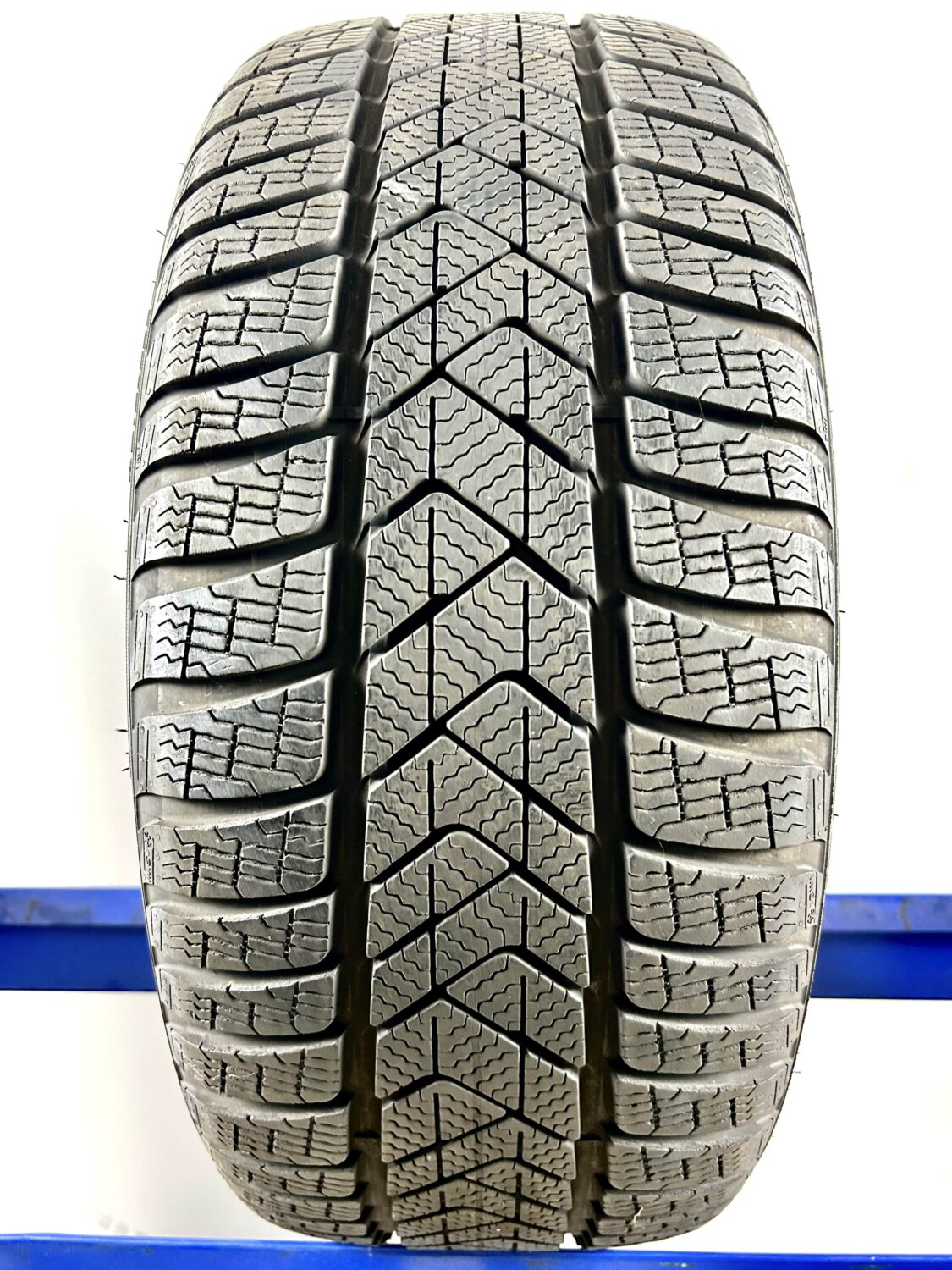 Pirelli 225/40 R18 92V M+S invernali - immagine 2