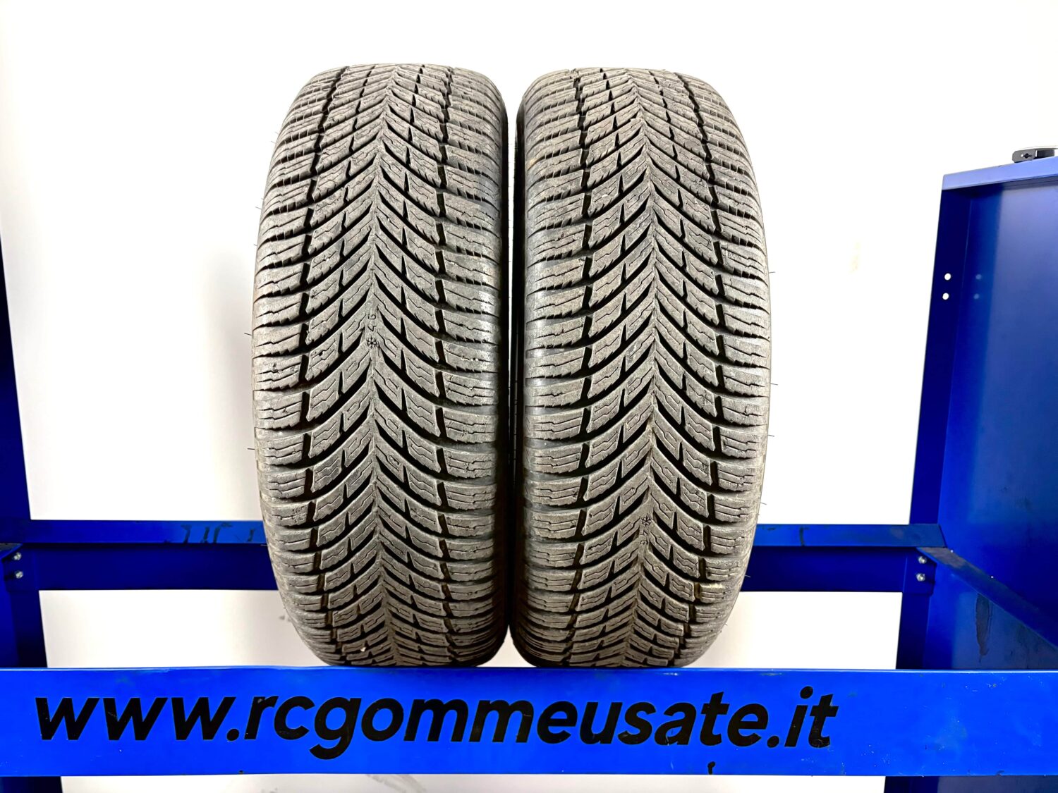 Nokian 185/60 R15 88H M+S all season