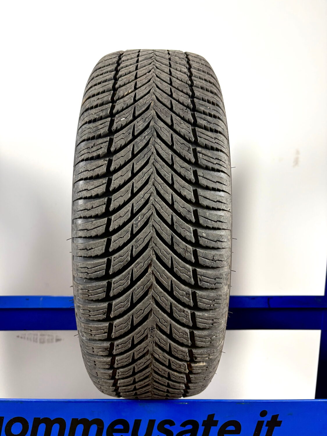 Nokian 185/60 R15 88H M+S all season - immagine 2