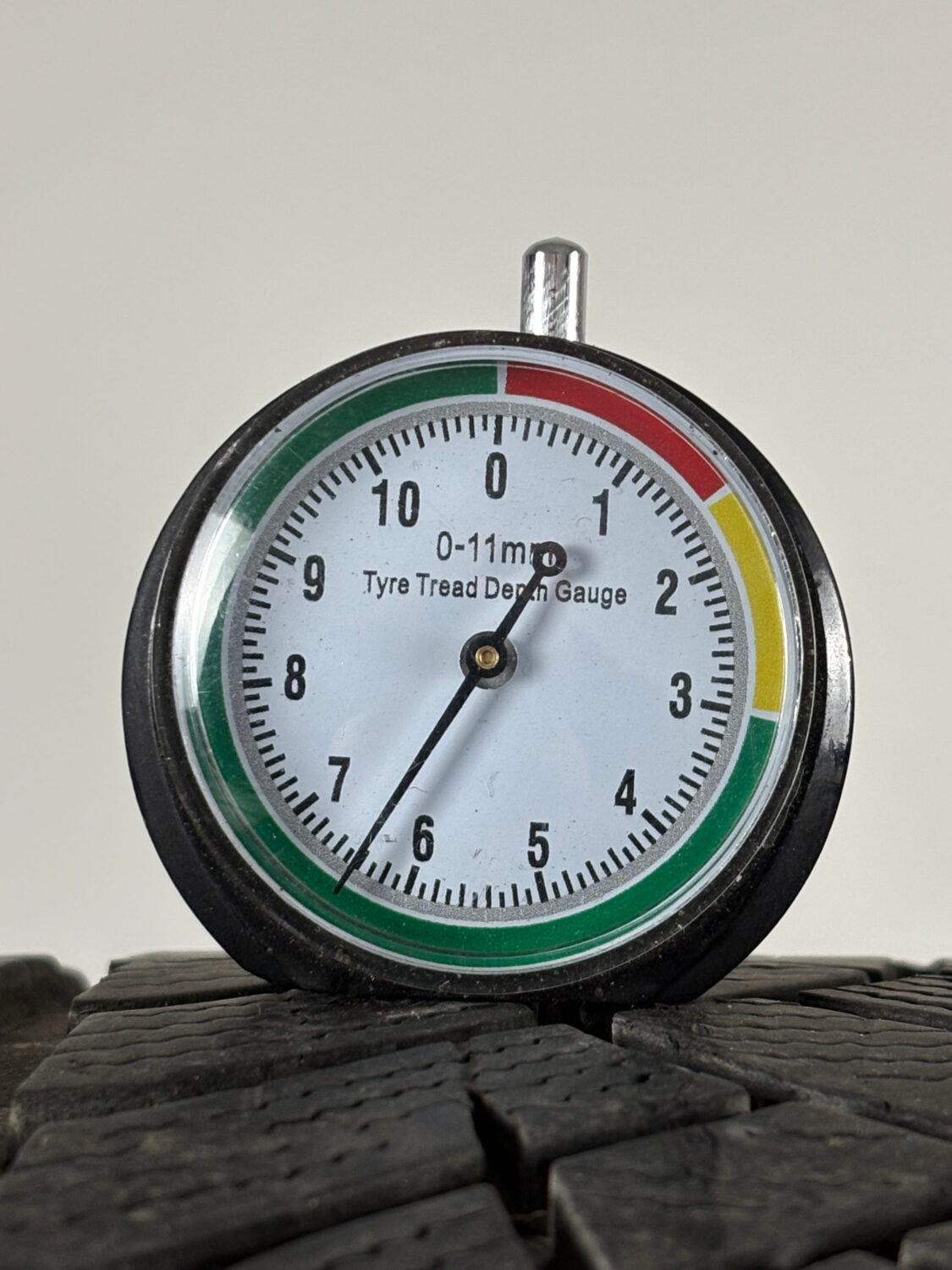 Goodyear 235/35 R19 91W M+S Invernali - immagine 3