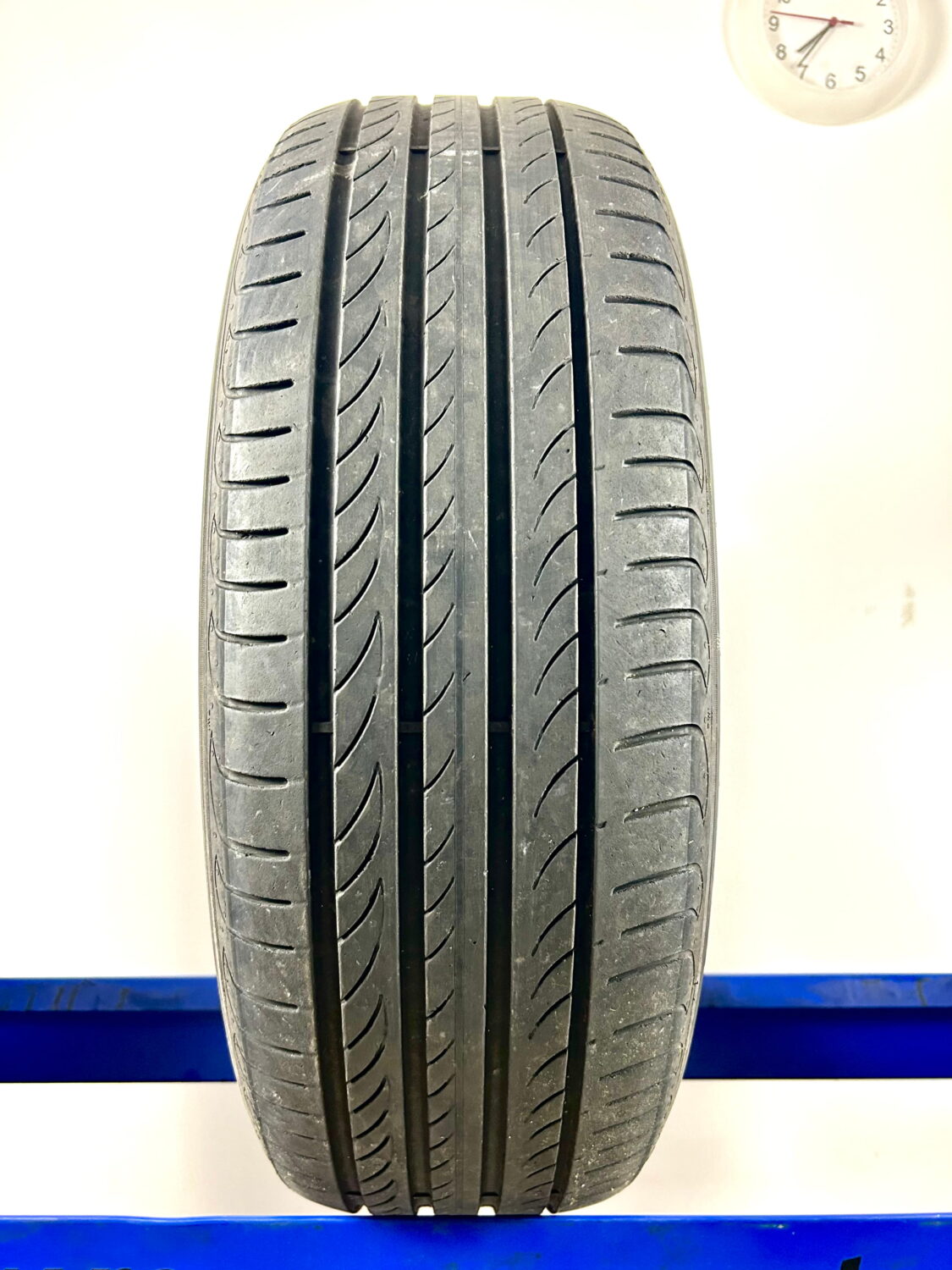 Pirelli 225/60 R18 104V - immagine 2