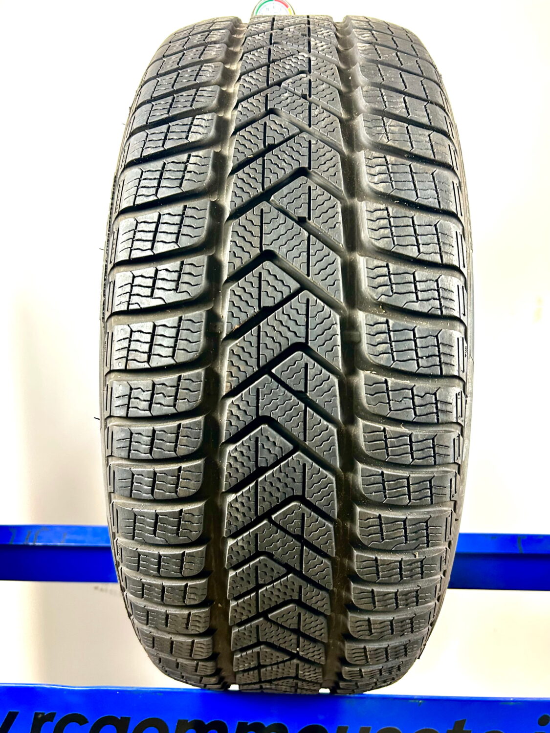Pirelli 255/40 R20 101V M+S invernali - immagine 3