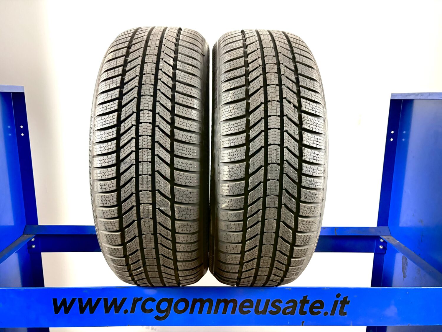 Continental 215/50 R18 92V M+S Invernali