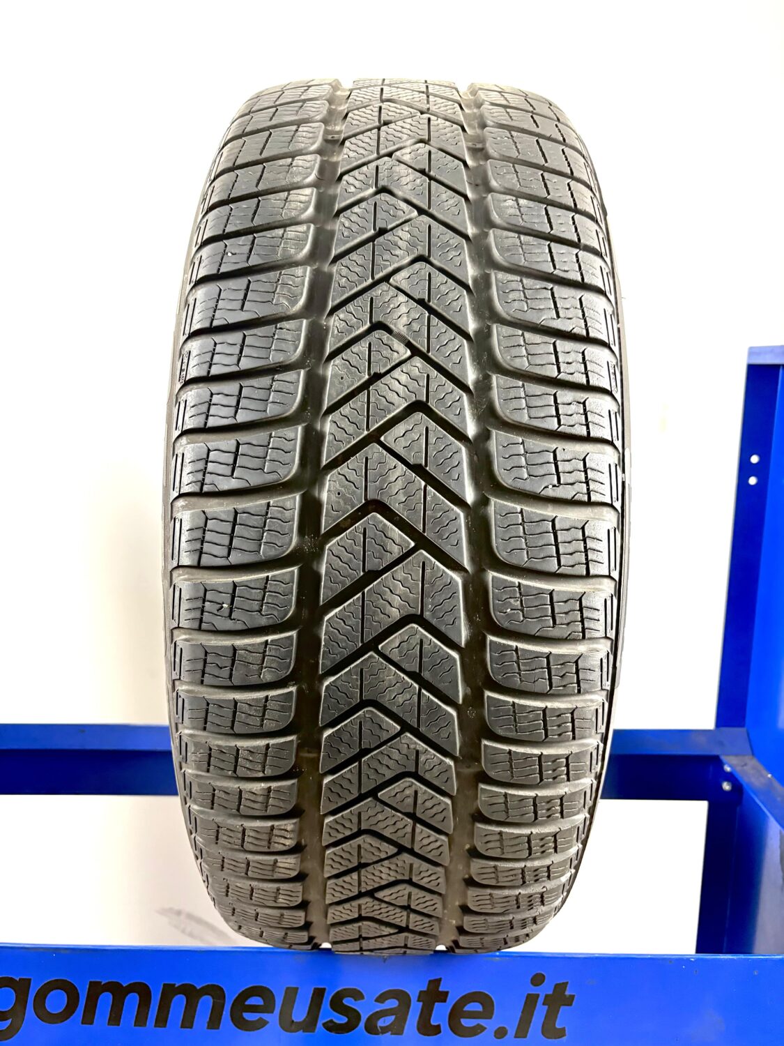 Pirelli 255/45 R19 104V M+S Invernali - immagine 2