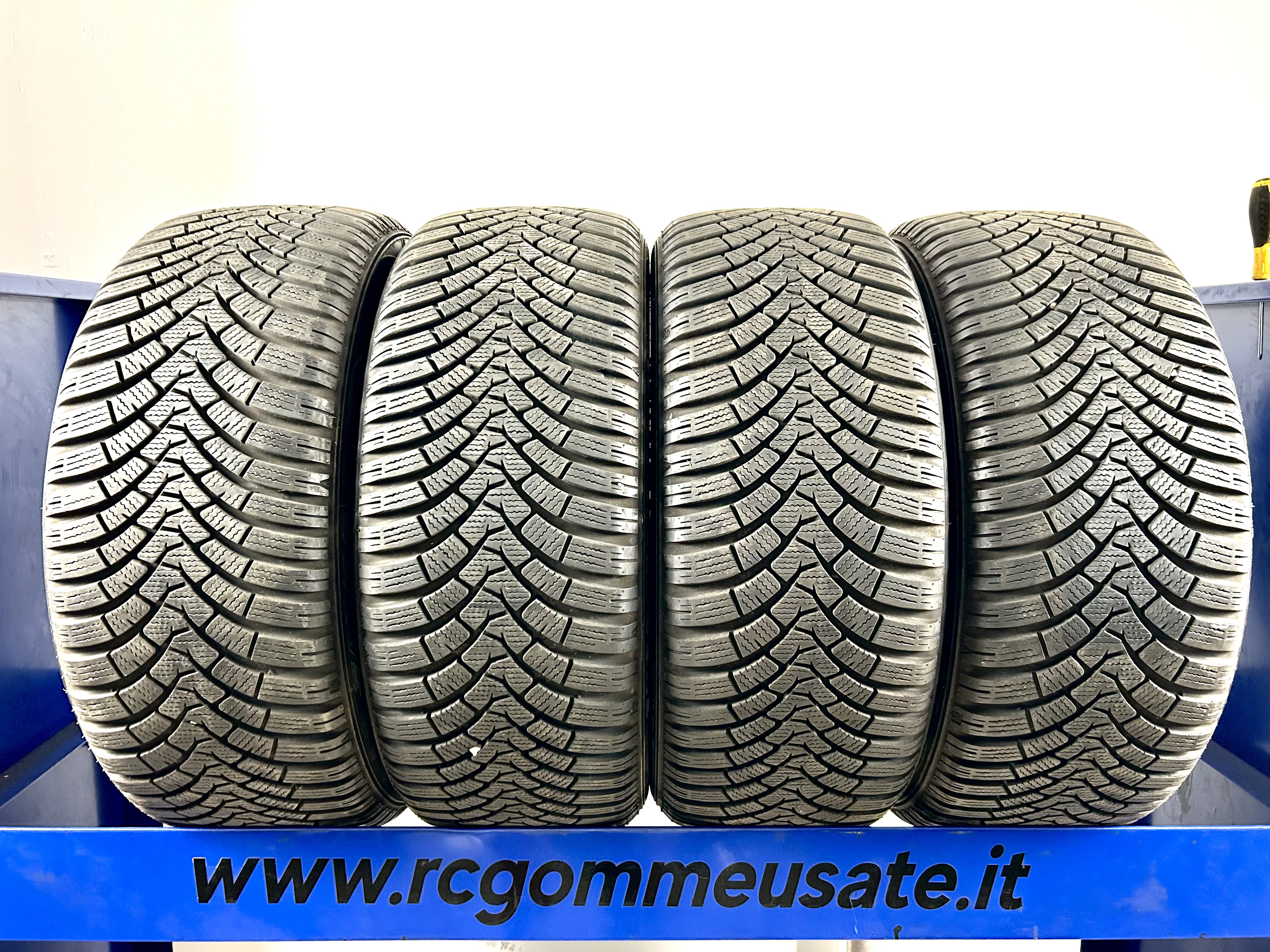 Falken 215/45 R16 90V M+S invernali