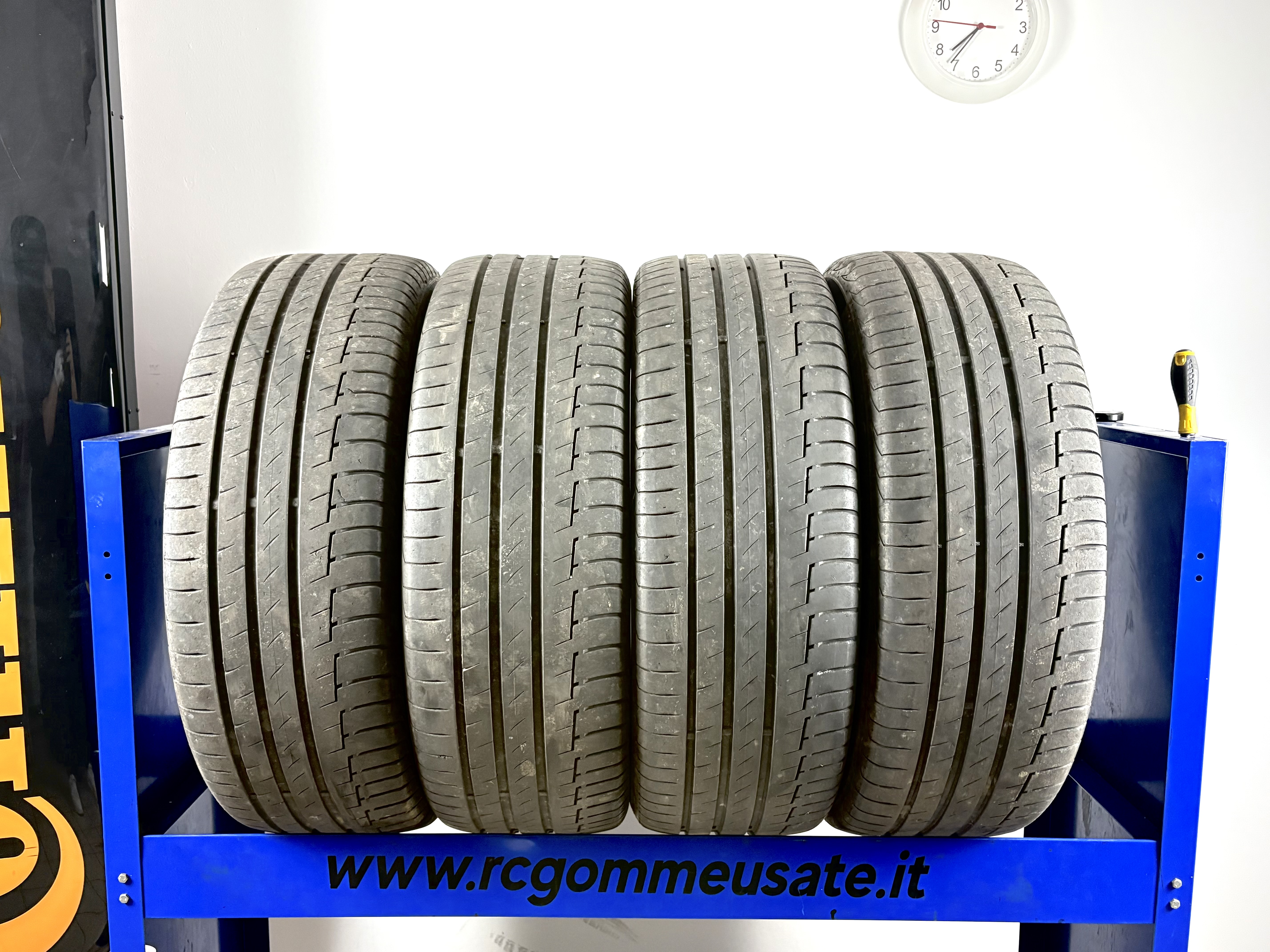 Continental 235/60 R18 103V