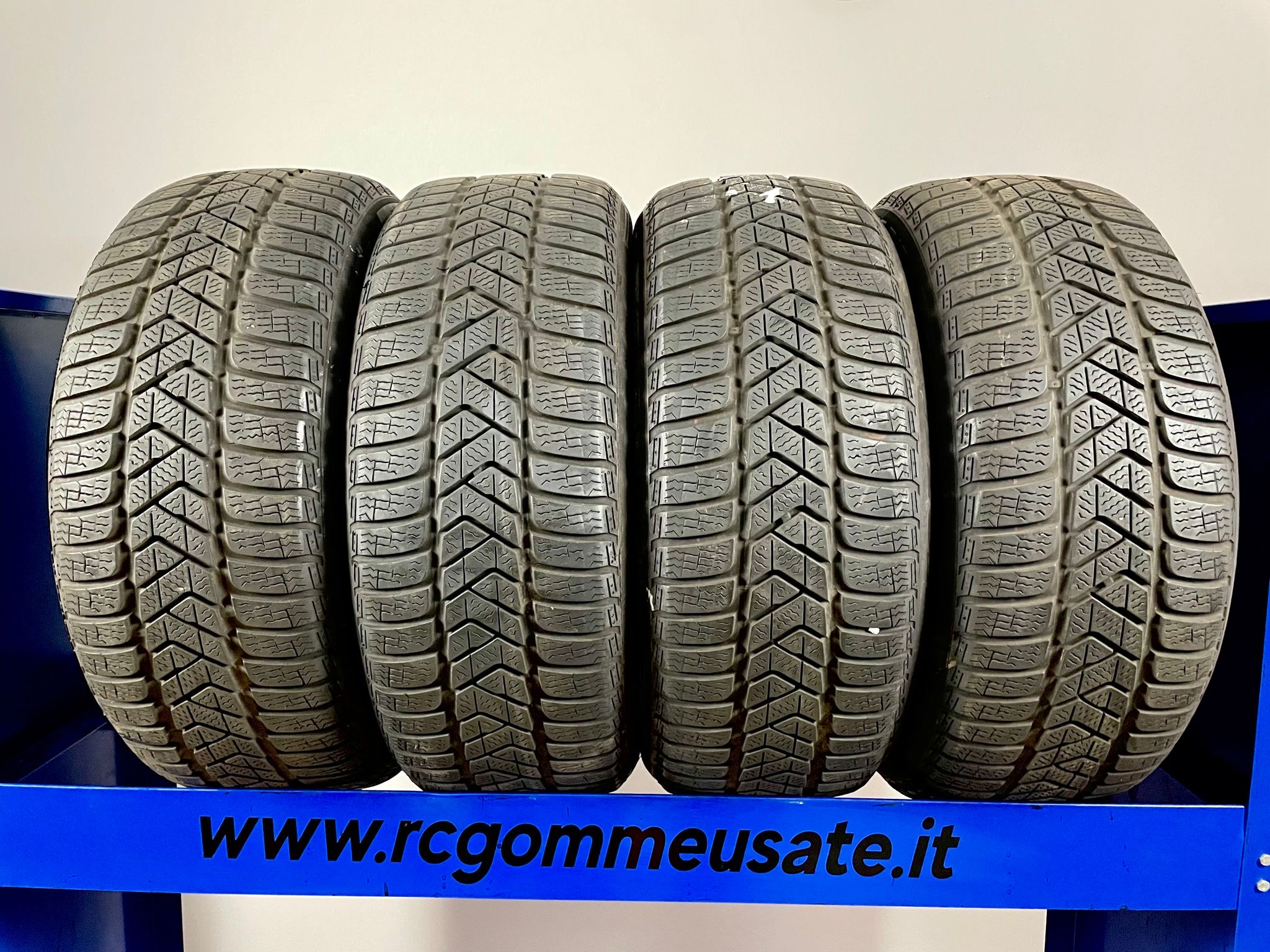 Pirelli 215/55 R17 94H M+S invernali