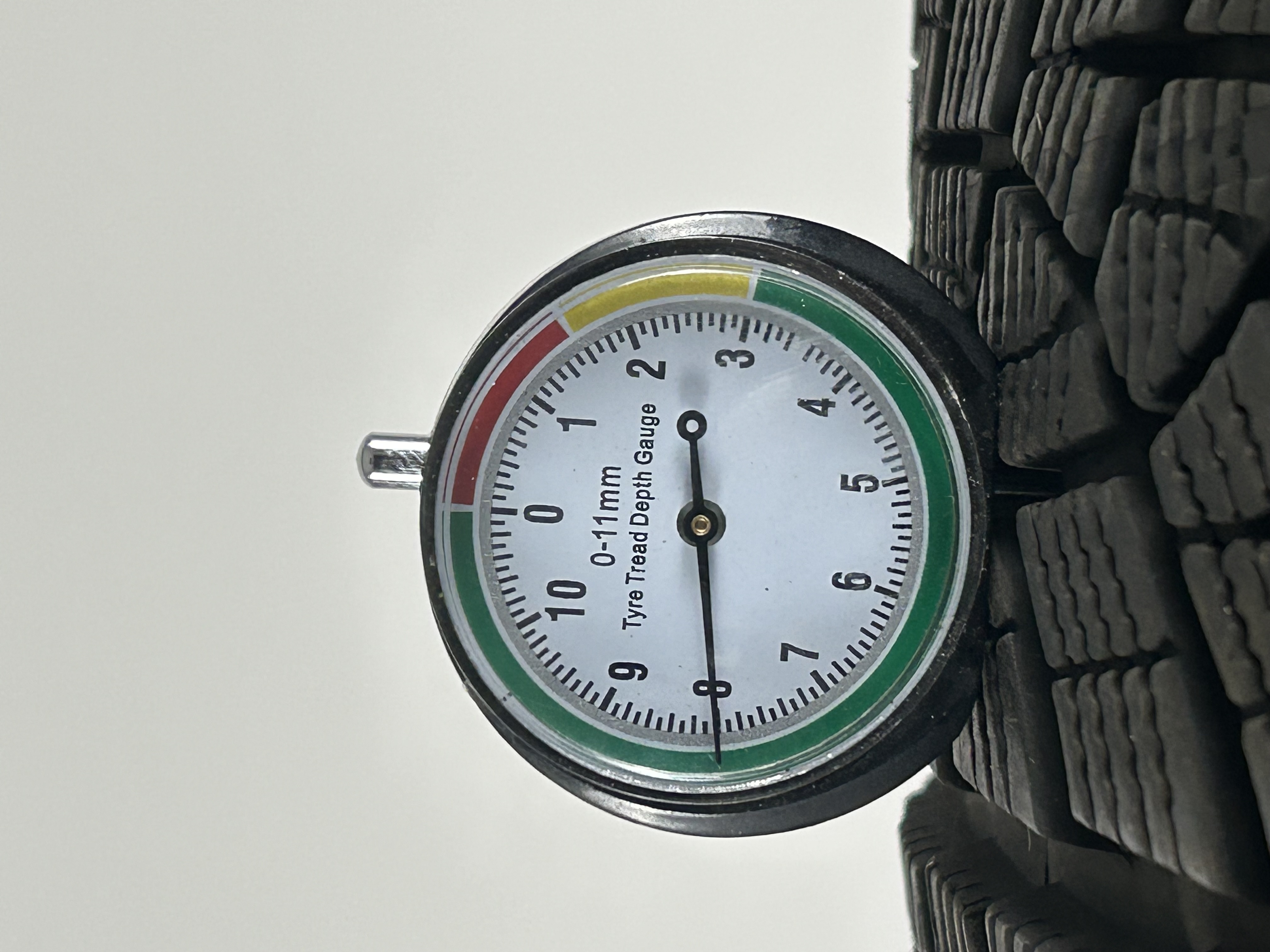 Goodyear 215/50 R19 93T M+S invernali 95% 220€ ebay - immagine 3