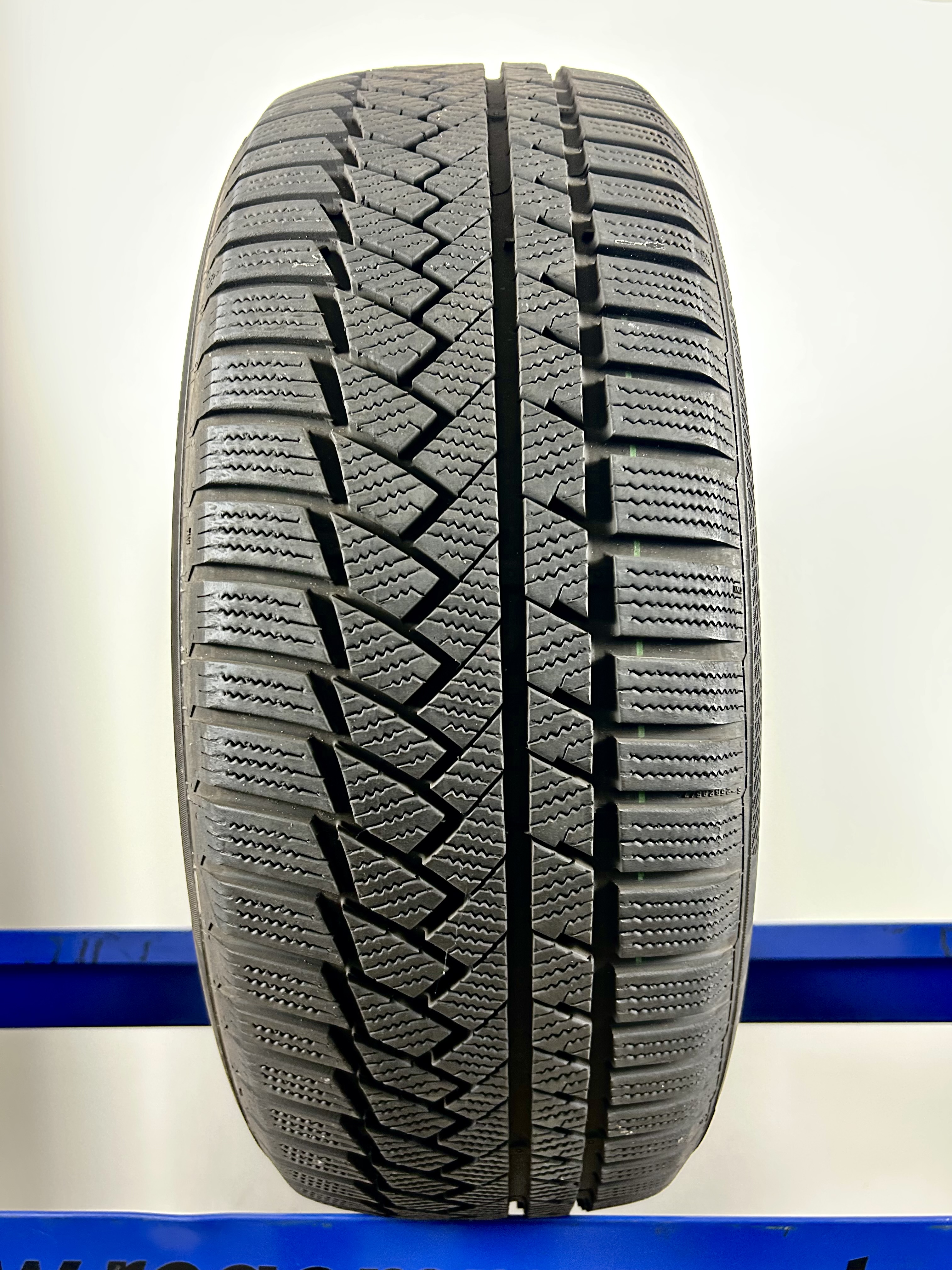 Continental 215/50 R19 93T M+S invernali - immagine 2