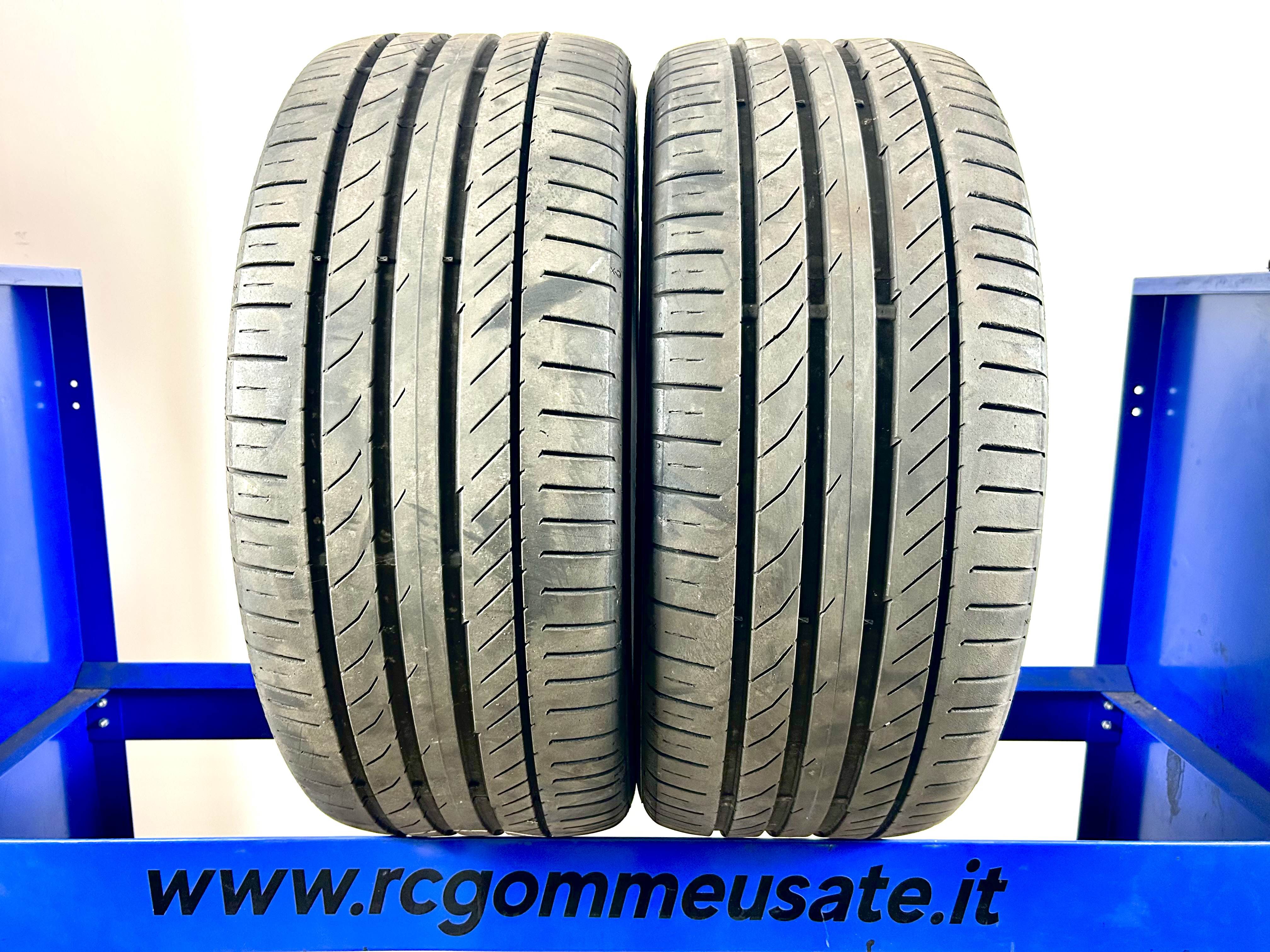 Continental 255/45 R19 100V
