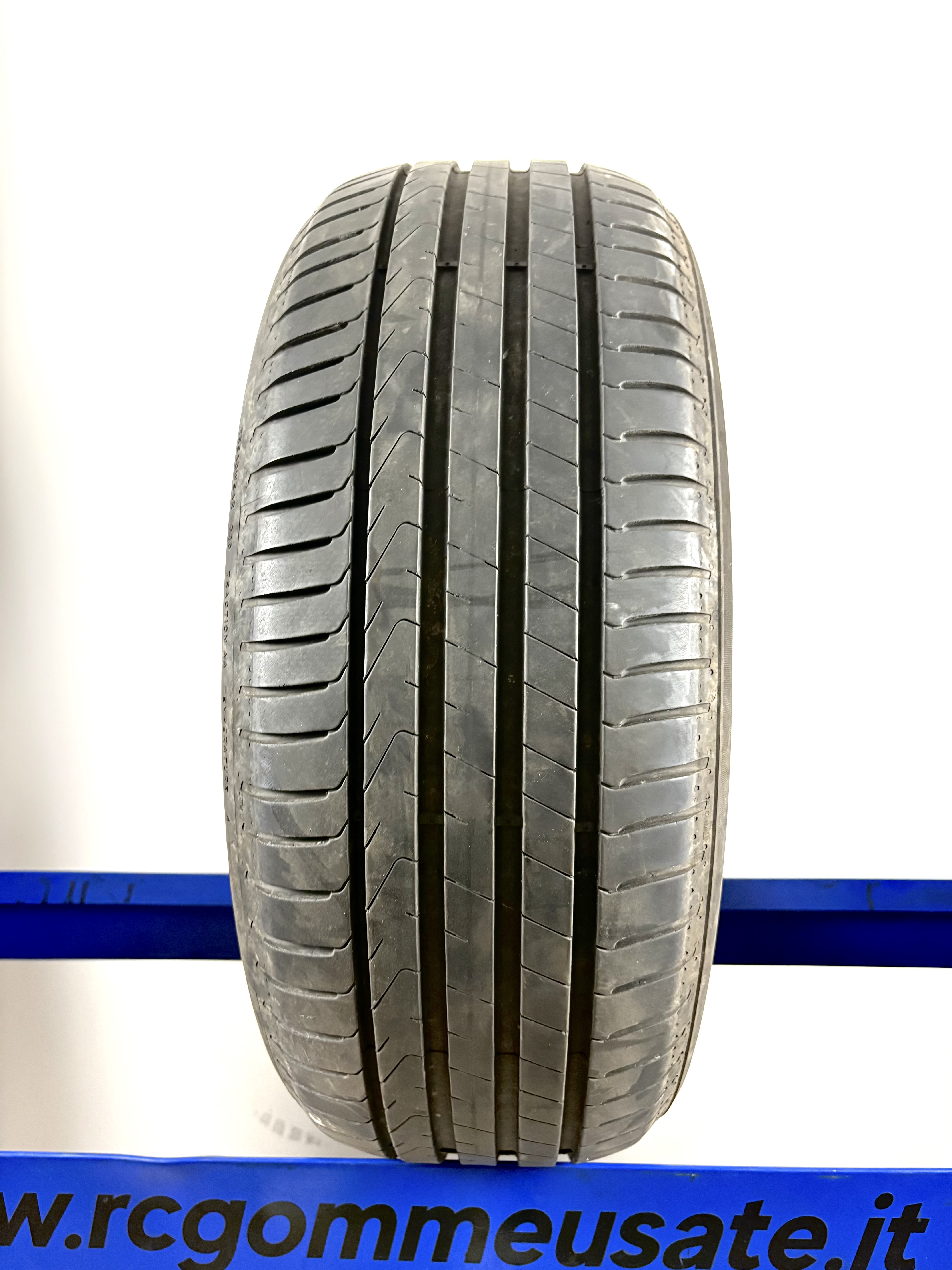 Pirelli 215/55 R17 94V - immagine 2
